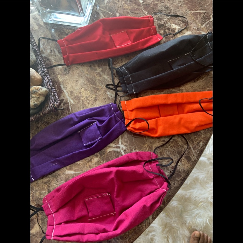 Face mask with straw hole